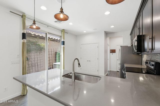 464 N RANGER Trail, Gilbert, AZ 85234