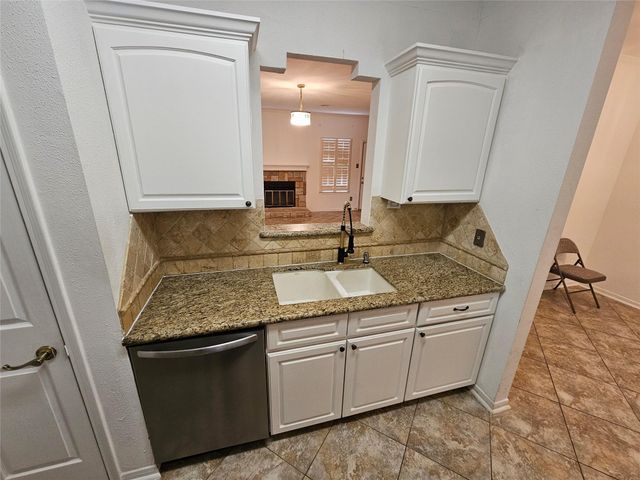9800 Pagewood Lane 2404, Houston, TX 77042