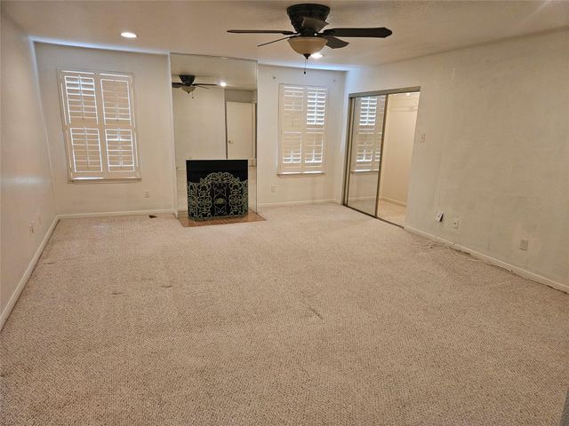 9800 Pagewood Lane 2404, Houston, TX 77042