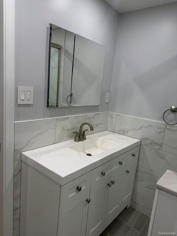 2555 Judy Lane, Shelby Charter Township, MI 48316