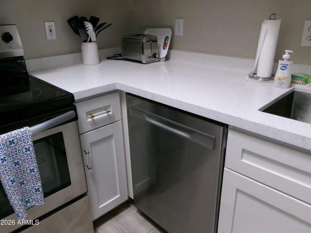 9151 W GREENWAY Road 269, Peoria, AZ 85381