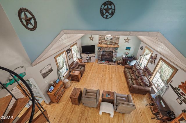 2501 Valley View Road, Dandridge, TN 37725