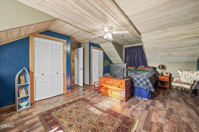 2501 Valley View Road, Dandridge, TN 37725