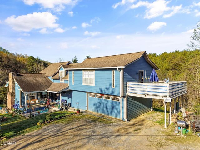 2501 Valley View Road, Dandridge, TN 37725