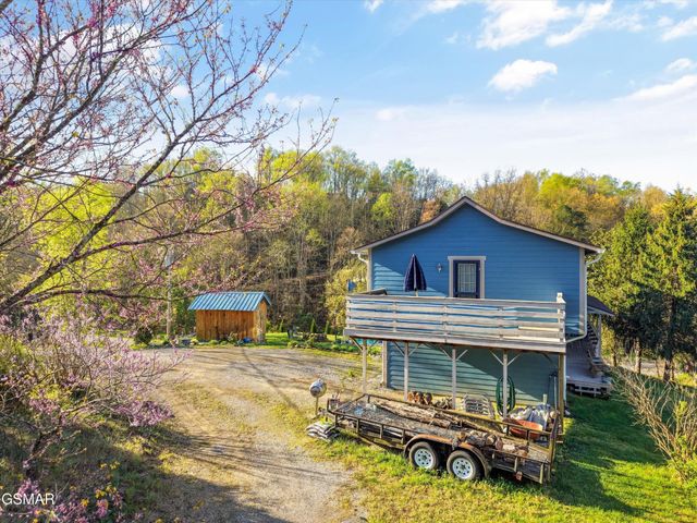 2501 Valley View Road, Dandridge, TN 37725