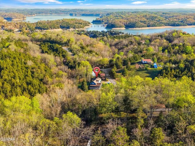 2501 Valley View Road, Dandridge, TN 37725