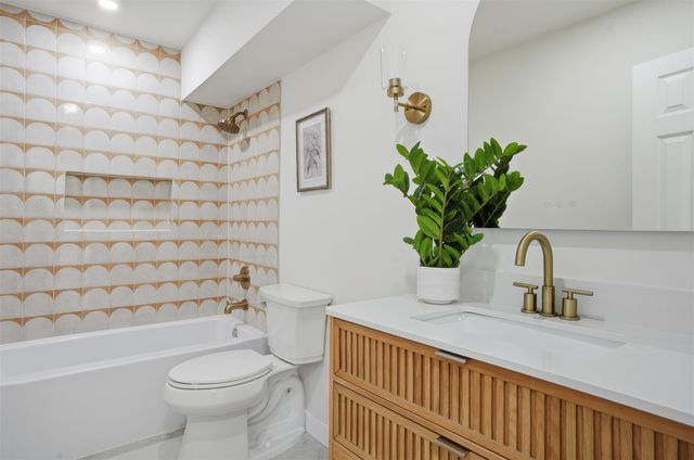 5601 Samuel Huston Ave, Austin, TX 78721