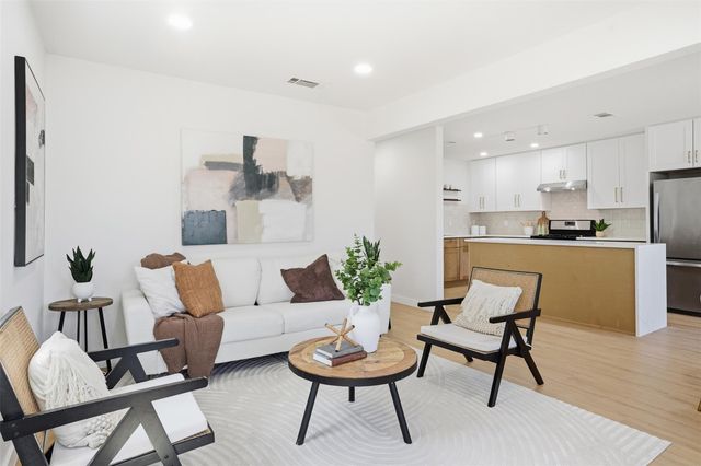 5601 Samuel Huston Ave, Austin, TX 78721