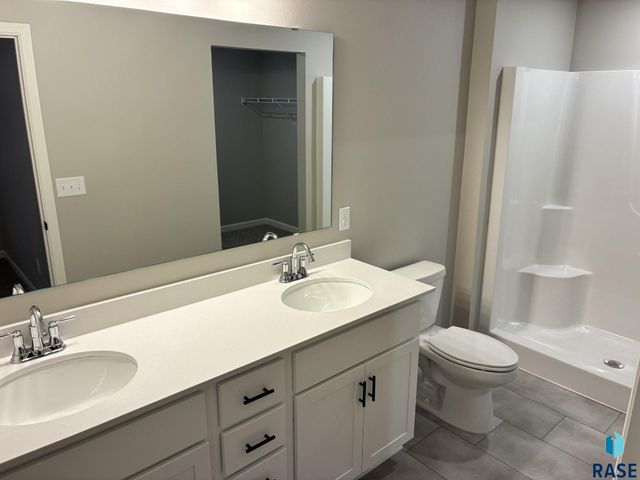 819 Estate St Street, Harrisburg, SD 57032