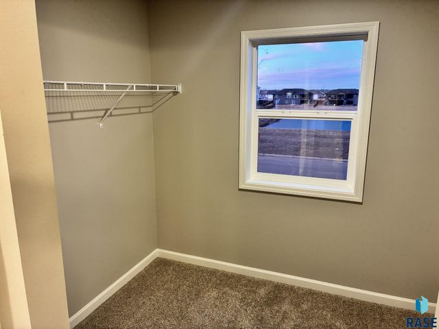 819 Estate St Street, Harrisburg, SD 57032