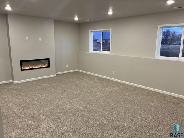 819 Estate St Street, Harrisburg, SD 57032