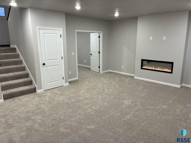 819 Estate St Street, Harrisburg, SD 57032