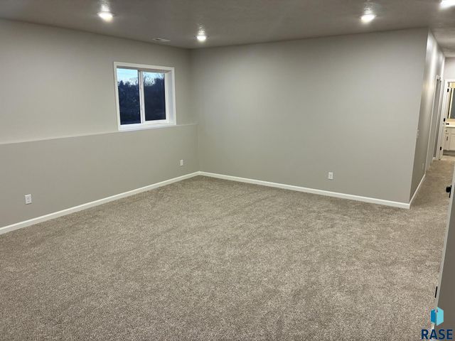 819 Estate St Street, Harrisburg, SD 57032