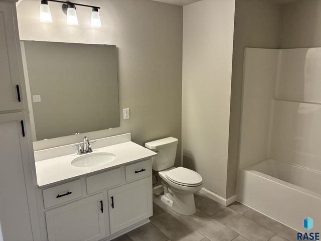 819 Estate St Street, Harrisburg, SD 57032