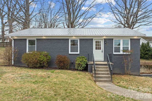 7 Browndale Road, Asheville, NC 28805