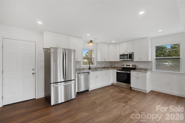 7 Browndale Road, Asheville, NC 28805