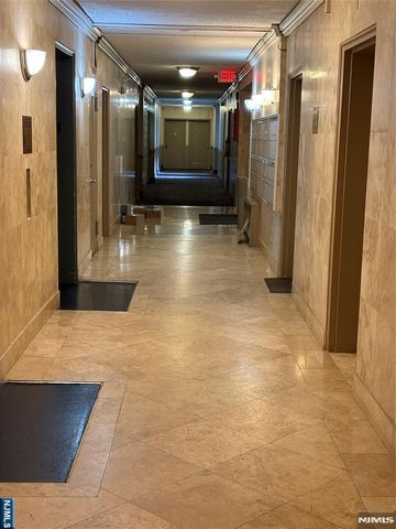 2337 Hudson Terrace B10, Fort Lee, NJ 07024