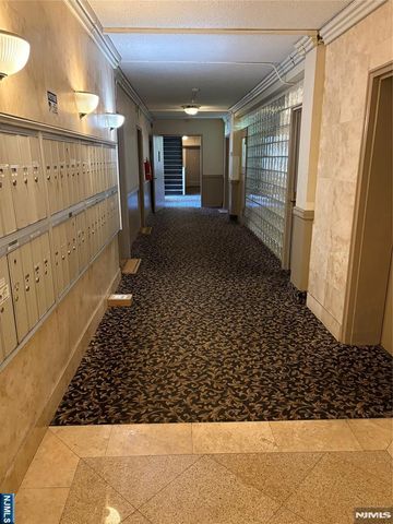 2337 Hudson Terrace B10, Fort Lee, NJ 07024