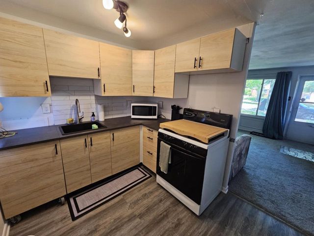 2914 S 51st STREET, Milwaukee, WI 53219