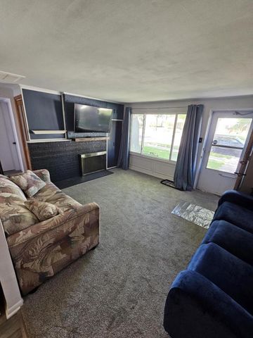 2914 S 51st STREET, Milwaukee, WI 53219