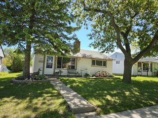 2914 S 51st STREET, Milwaukee, WI 53219