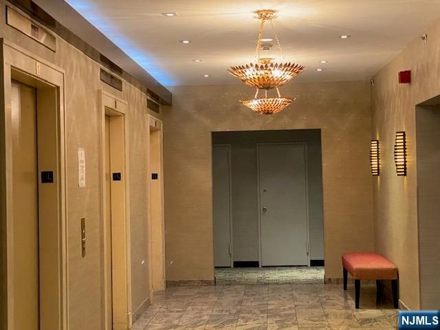 300 Winston Drive 2806, Cliffside Park, NJ 07010