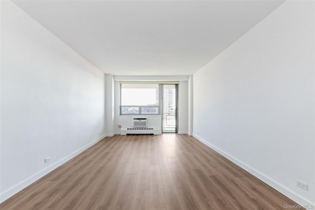 61-15 97 14E, Rego Park, NY 11374