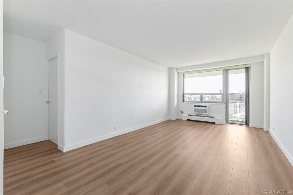 61-15 97 14E, Rego Park, NY 11374