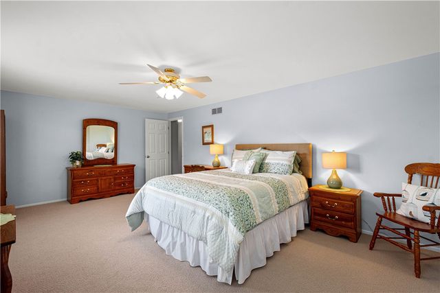 1746 Grey Mill Drive, Upper St Clair, PA 15241