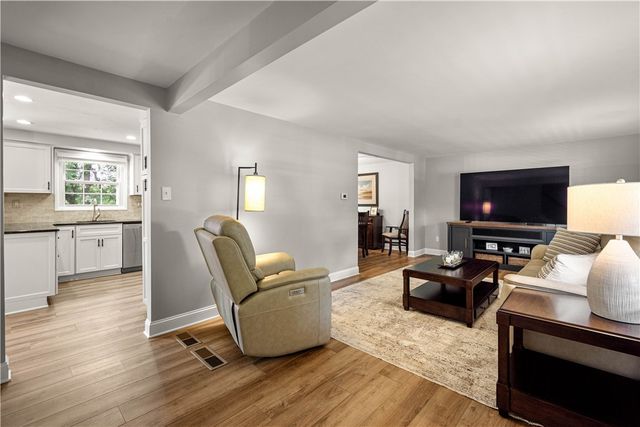 1746 Grey Mill Drive, Upper St Clair, PA 15241