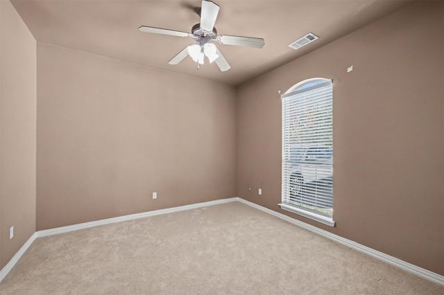 109 Silver Rose Boulevard, Burleson, TX 76028