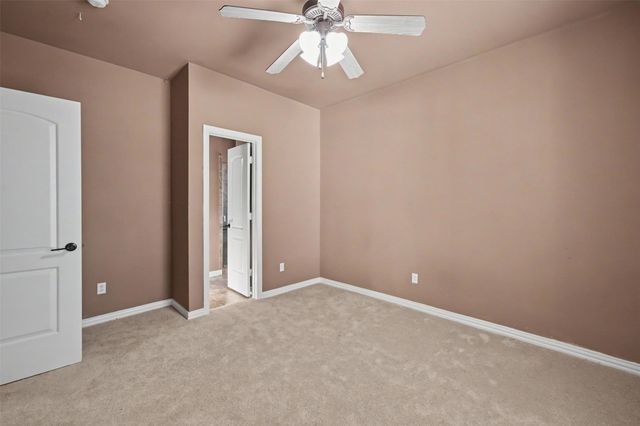 109 Silver Rose Boulevard, Burleson, TX 76028