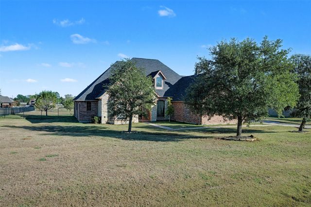 109 Silver Rose Boulevard, Burleson, TX 76028