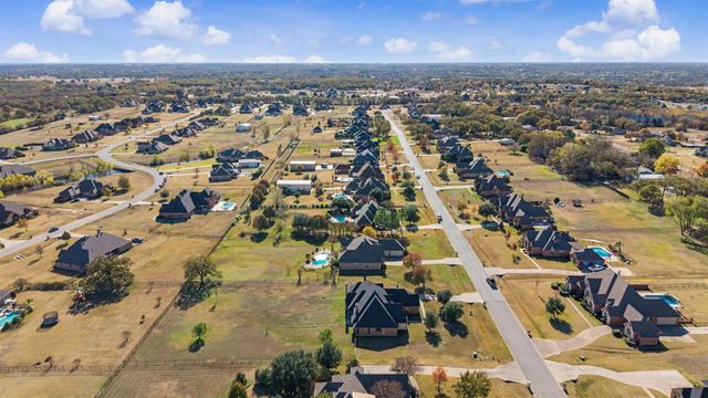 109 Silver Rose Boulevard, Burleson, TX 76028