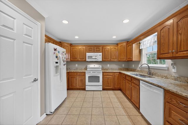 9829 Falcon Crest Drive, Ooltewah, TN 37363