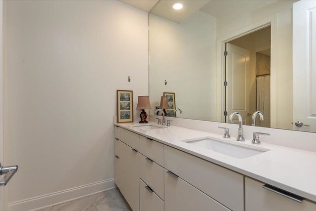 717 S Riverside Dr Apt 1102, Memphis, TN 38103