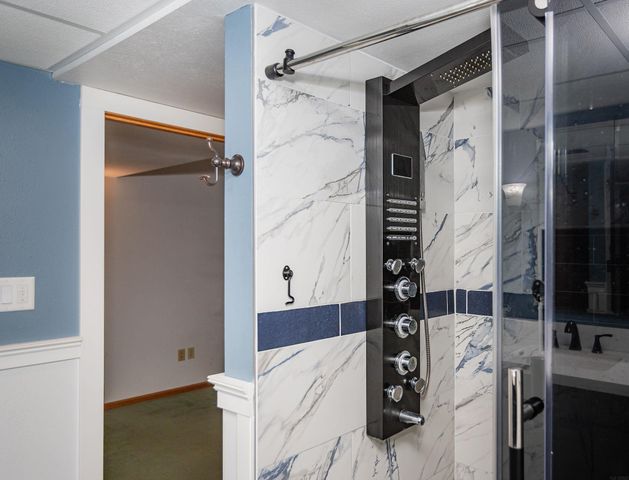 100 Corliss Avenue, Elk Run Heights, IA 50707