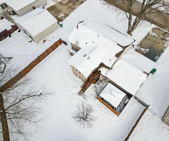 100 Corliss Avenue, Elk Run Heights, IA 50707