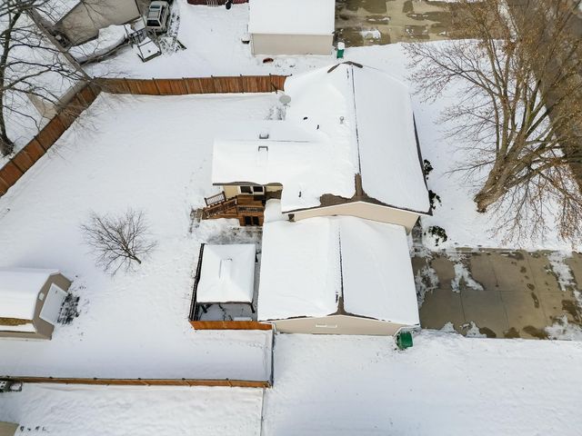 100 Corliss Avenue, Elk Run Heights, IA 50707