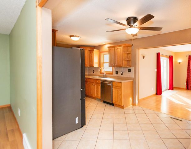 100 Corliss Avenue, Elk Run Heights, IA 50707