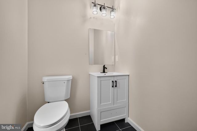 700 CLONMELL RD, Paulsboro, NJ 08066