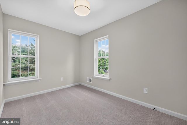 700 CLONMELL RD, Paulsboro, NJ 08066