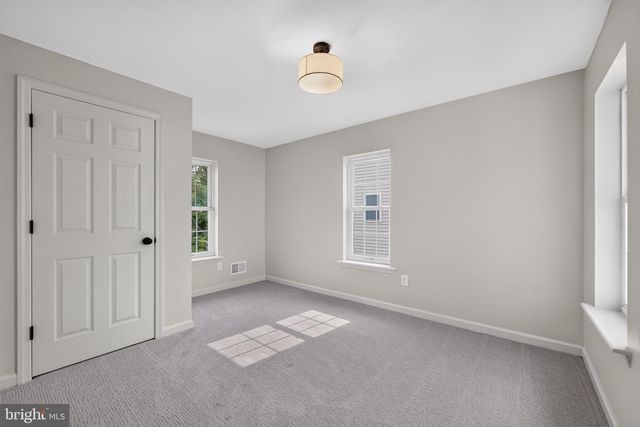 700 CLONMELL RD, Paulsboro, NJ 08066