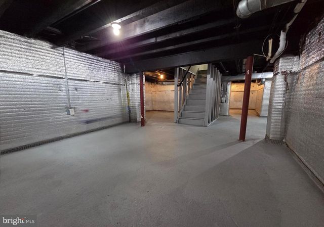 700 CLONMELL RD, Paulsboro, NJ 08066