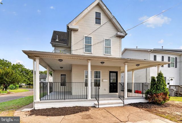 700 CLONMELL RD, Paulsboro, NJ 08066