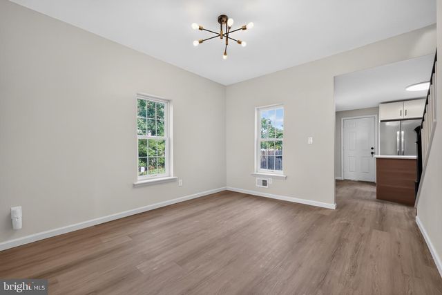 700 CLONMELL RD, Paulsboro, NJ 08066