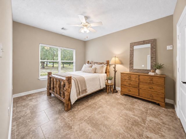 21015 Angus Drive, Cleveland, TX 77328
