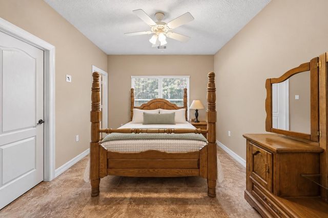 21015 Angus Drive, Cleveland, TX 77328