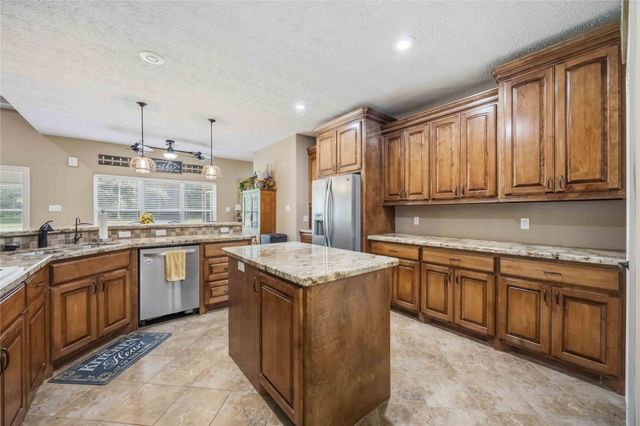21015 Angus Drive, Cleveland, TX 77328
