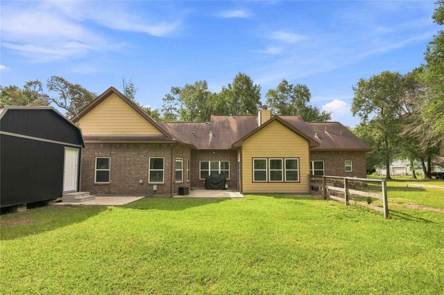 21015 Angus Drive, Cleveland, TX 77328